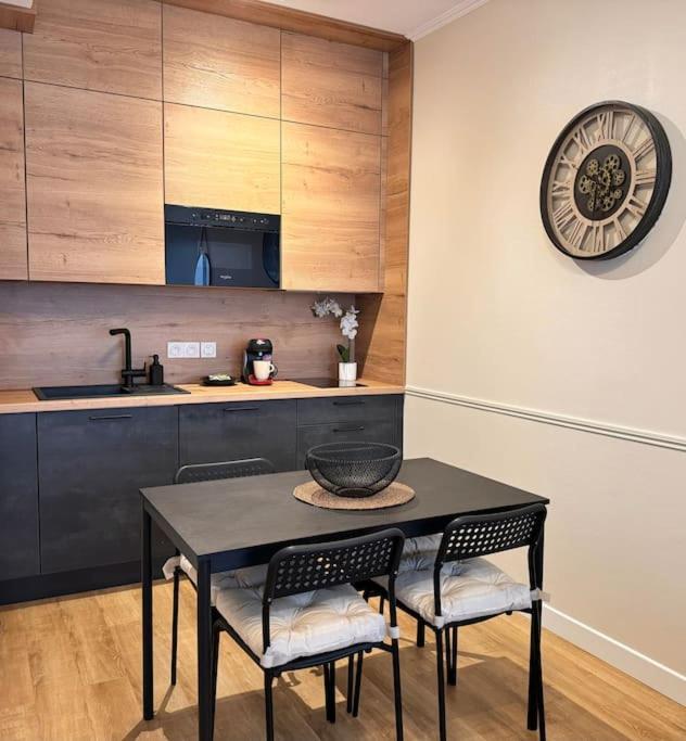 Appartement L'Orchidee - Netflix - Wi-Fi - Proche Centre à Troyes Extérieur photo